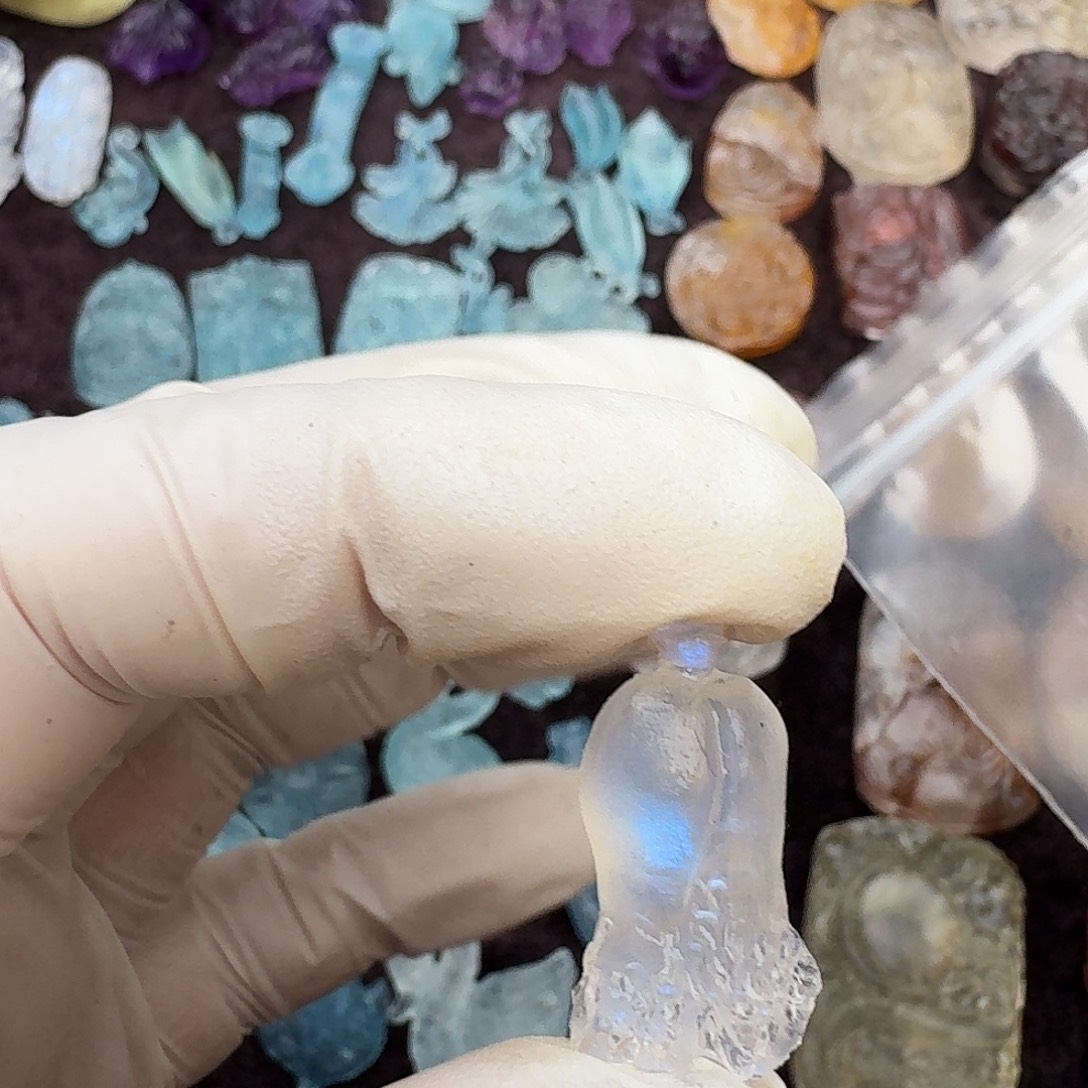 H***a颈饰烟晶未镶嵌蓝