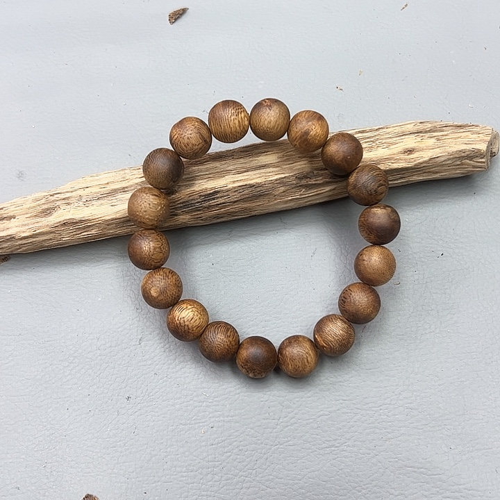 沉香碎屑沉香1.1mm圆珠单圈，多样性发一