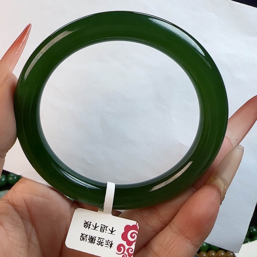 和田玉手镯未镶嵌止*总价56000分单付款