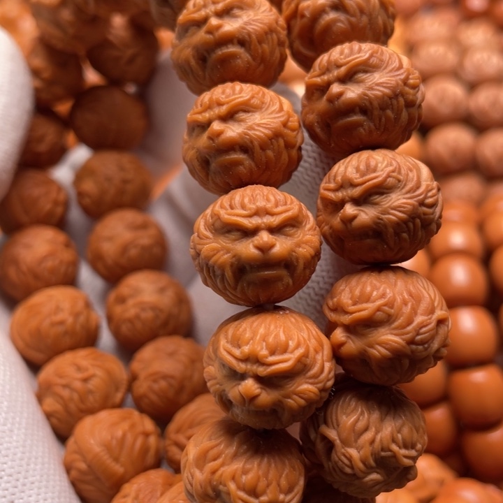 猴头核桃吊坠小**哥斗战胜佛