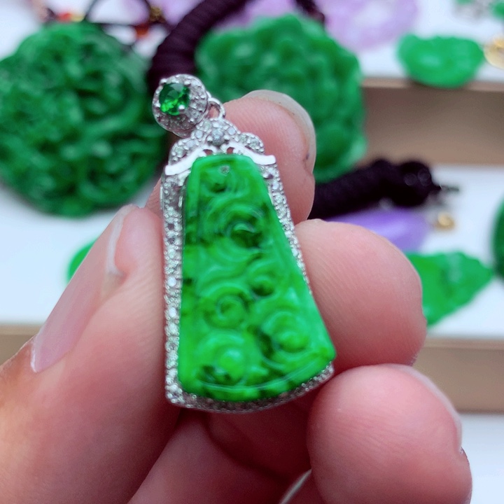 翡翠未镶嵌吊坠(不含链)
