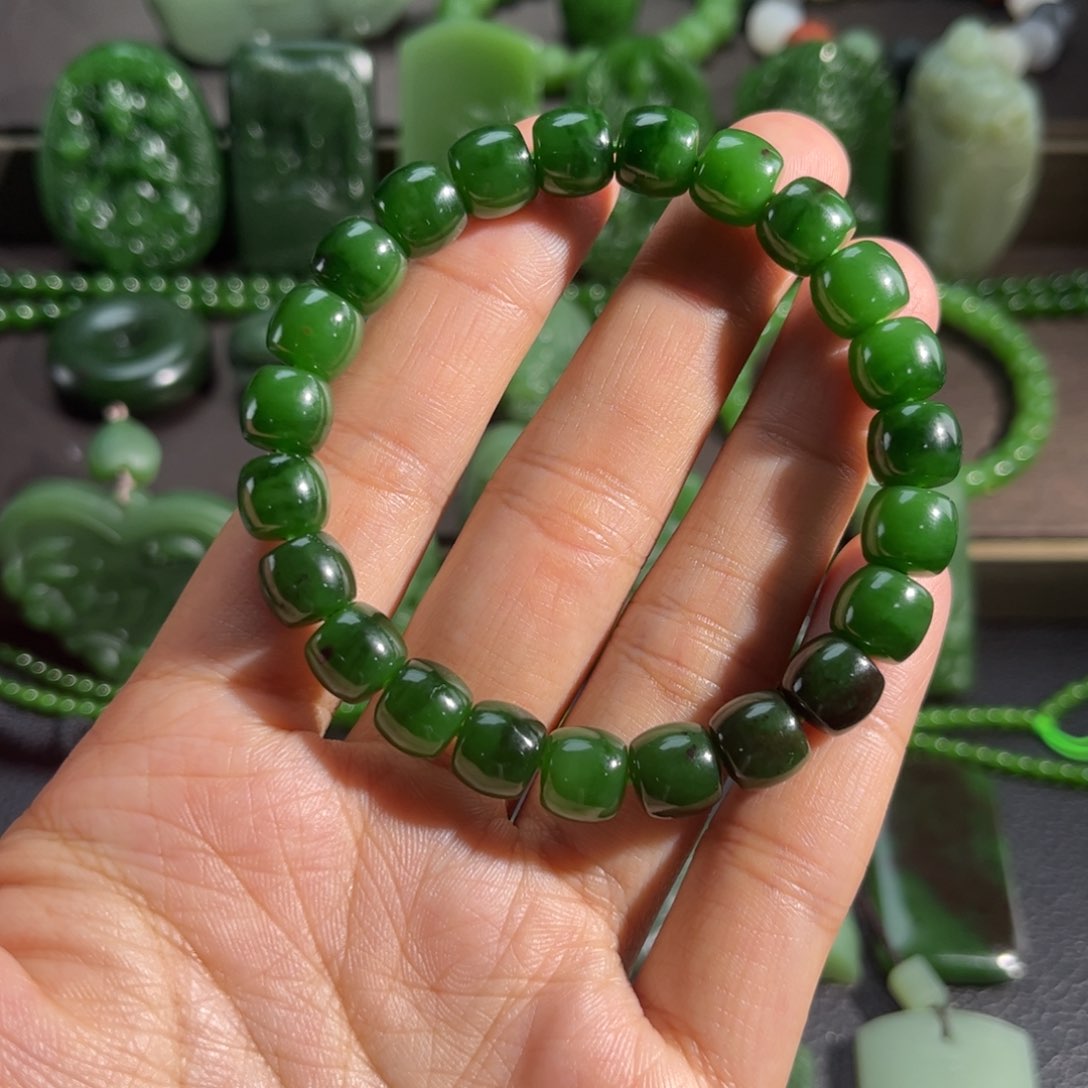 和田玉颈饰未镶嵌定制