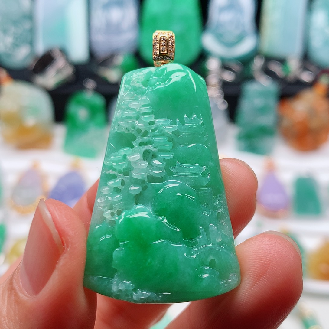 翡翠颈饰未镶嵌冰绿