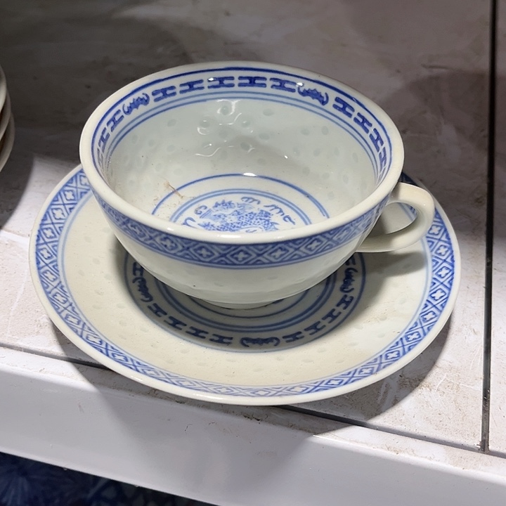 瓷片////景德镇陶瓷一杯一碟。