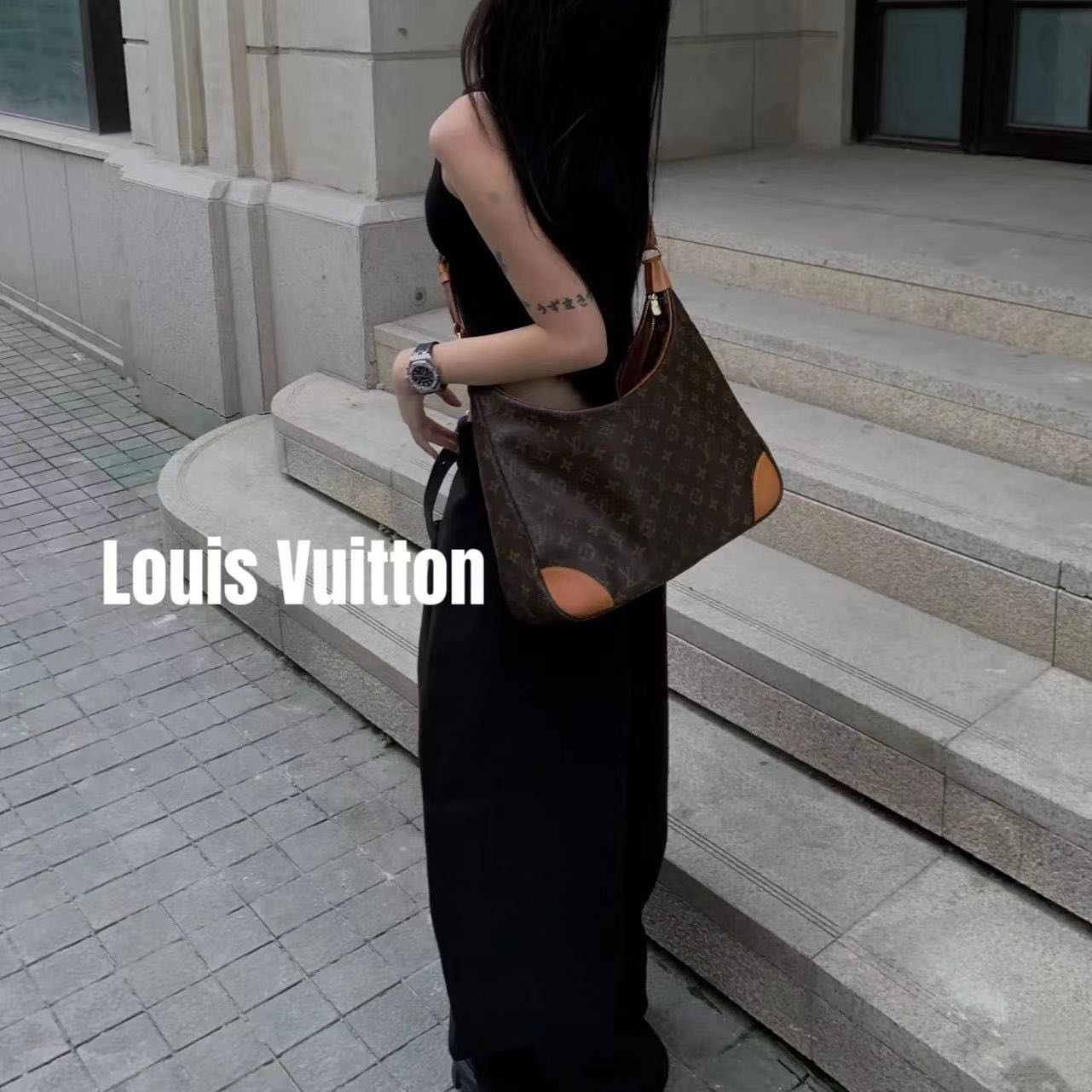 修复品8614329/LouisVuitton/路易威登大号牛角包配皮换新