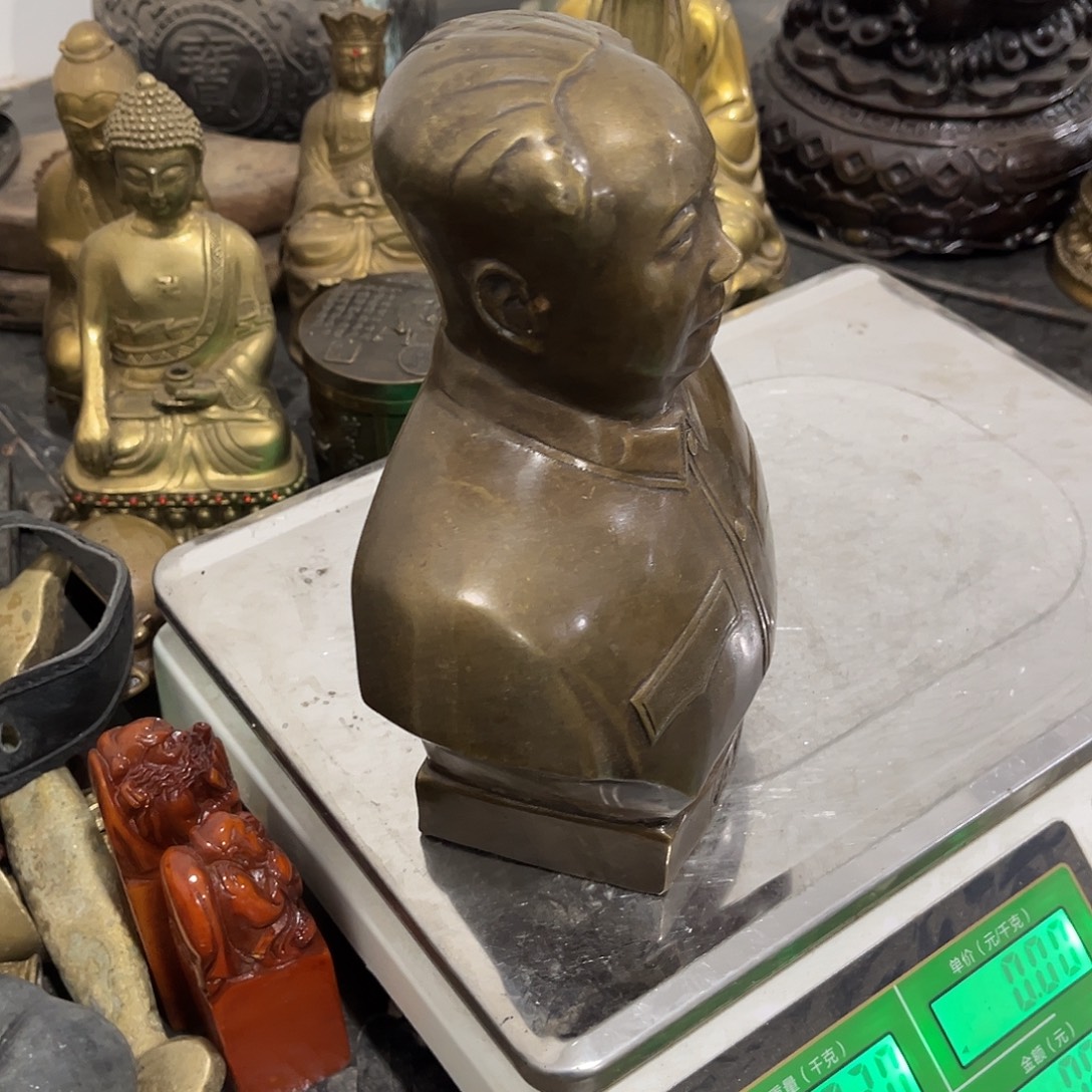 ****变闪电购铜摆件工艺品