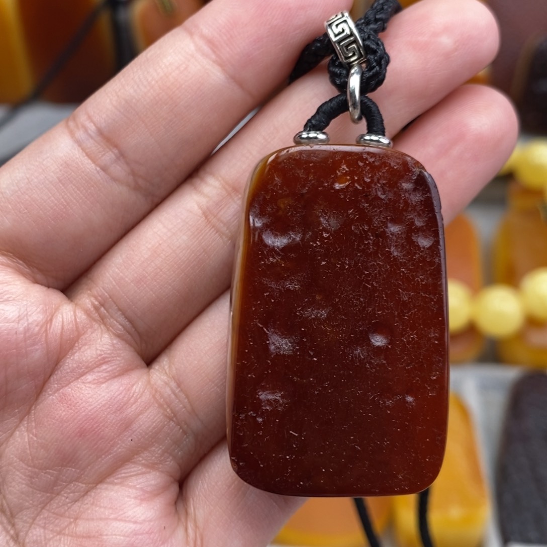 琥珀吊坠(赠链)未镶嵌