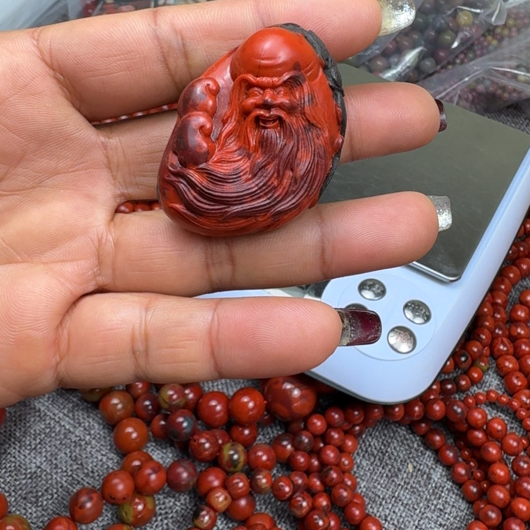 常***琼南红玛瑙未镶嵌颈饰