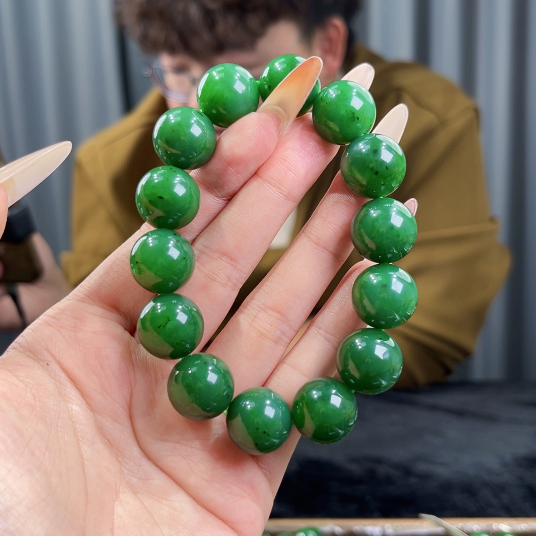 和田玉未镶嵌手串天然和田玉俄碧辣阳绿手串16