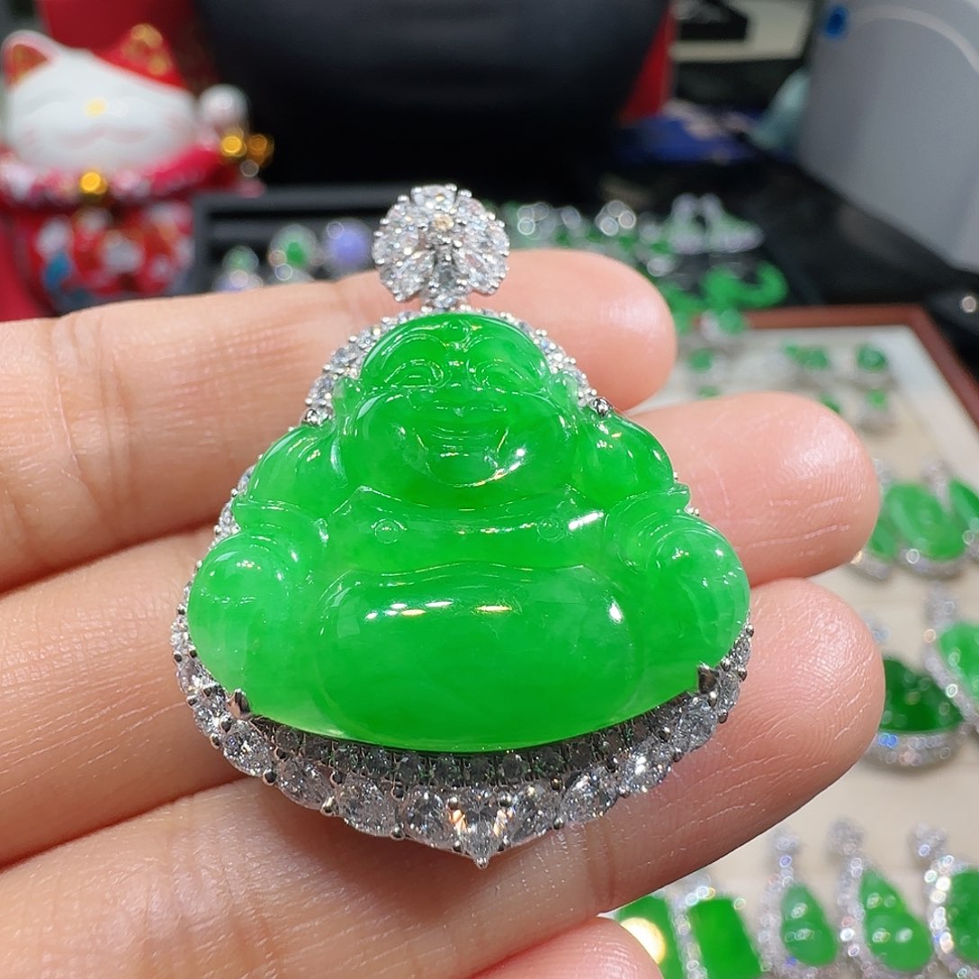 翡翠吊坠(不含链)18K金镶嵌