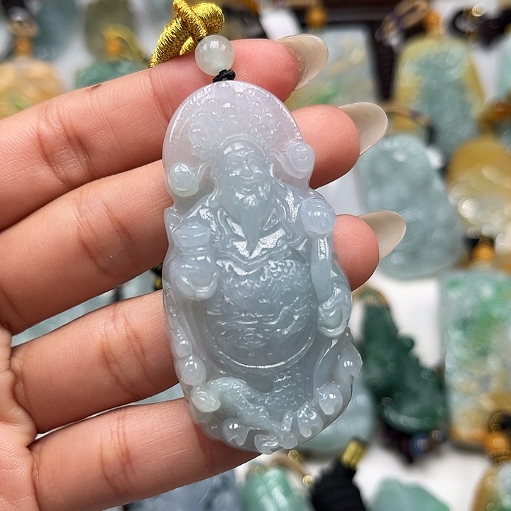 翡翠未镶嵌颈饰财神