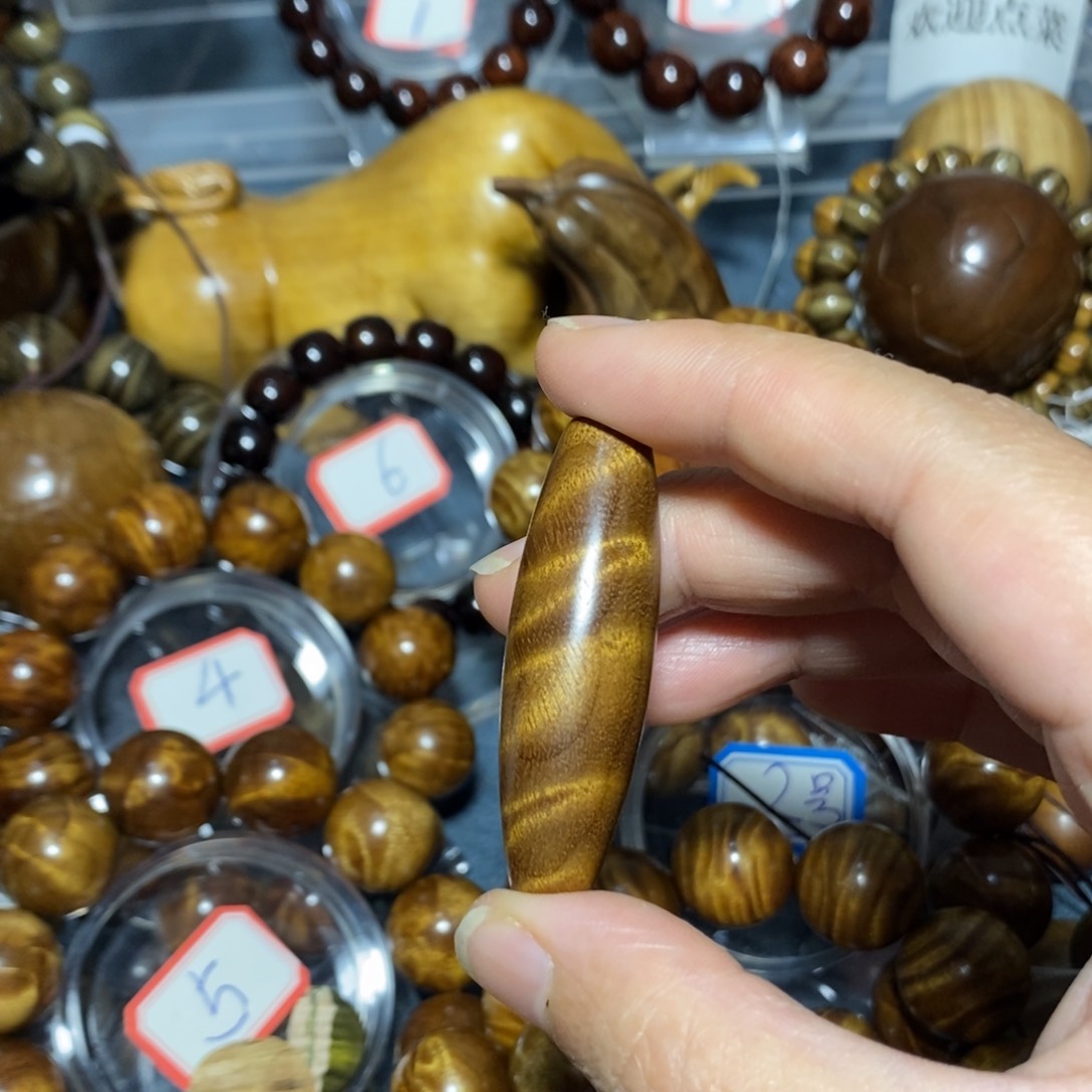 金丝楠木雕工艺品
