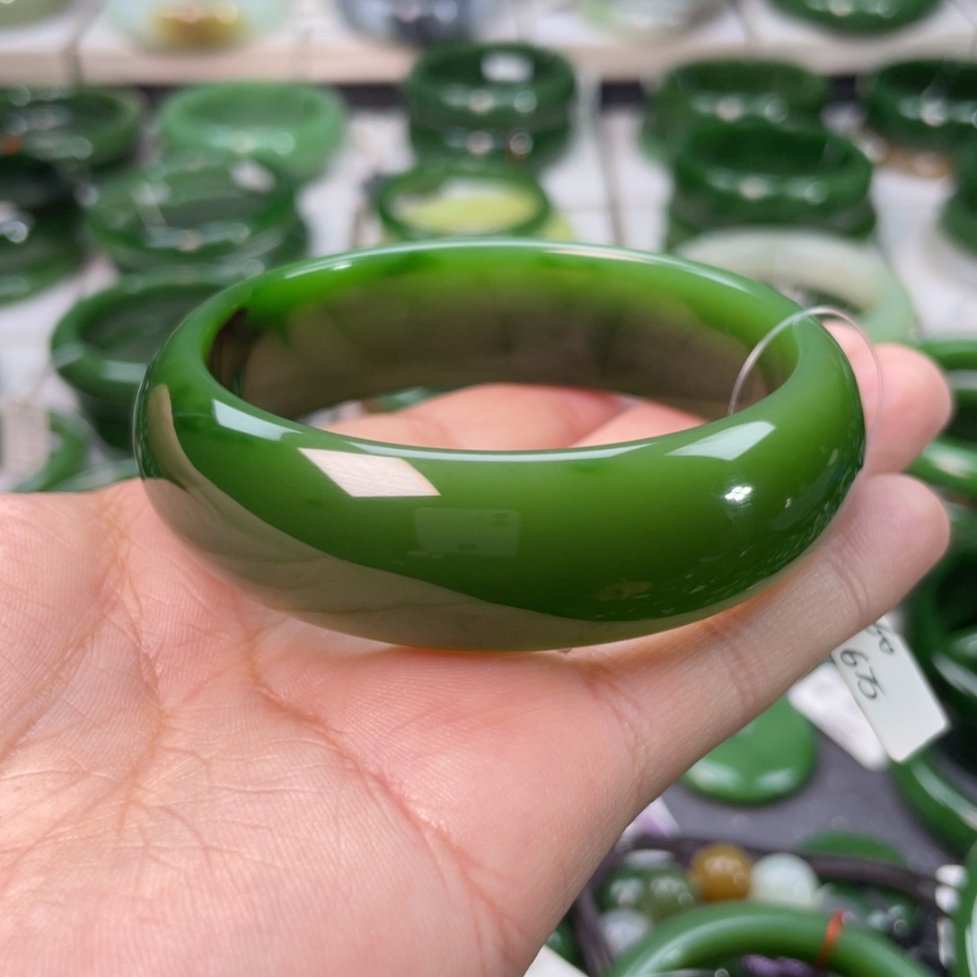 和田玉（碧玉）手镯未镶嵌