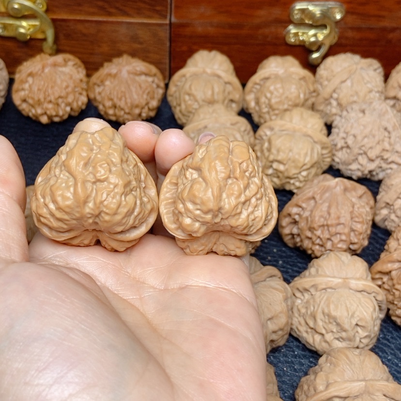 【闪购商品】文玩核桃吊坠A***浩蛙蛙37