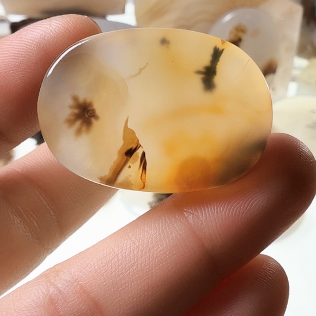 玛瑙/玉髓未镶嵌珠宝半成品