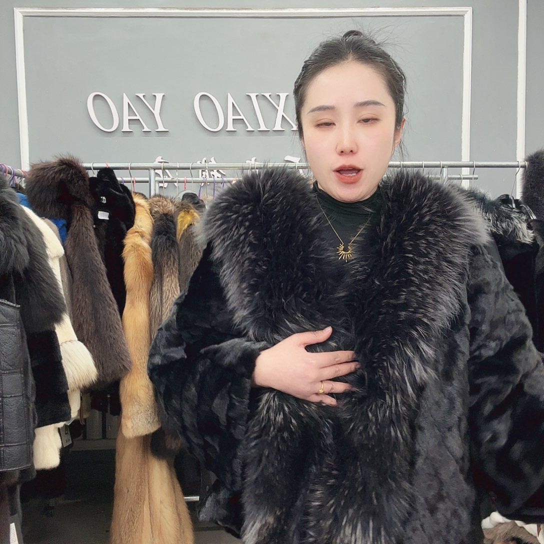 姚小妖家高端皮草