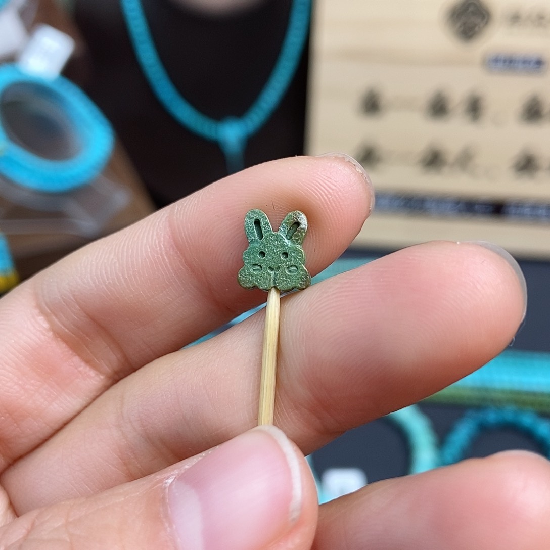 绿松石配饰未镶嵌