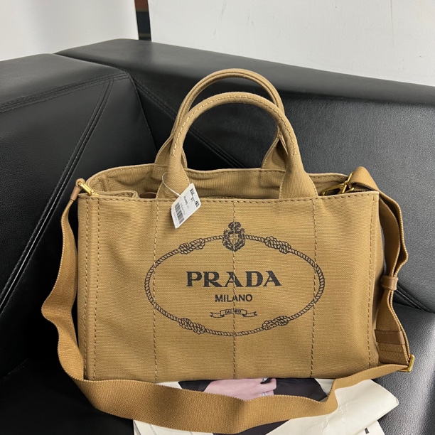95新 Prada/普拉达 捐金沉珠/沙滩包单肩