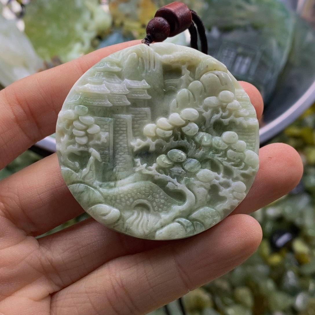 蛇纹石玉颈饰未镶嵌