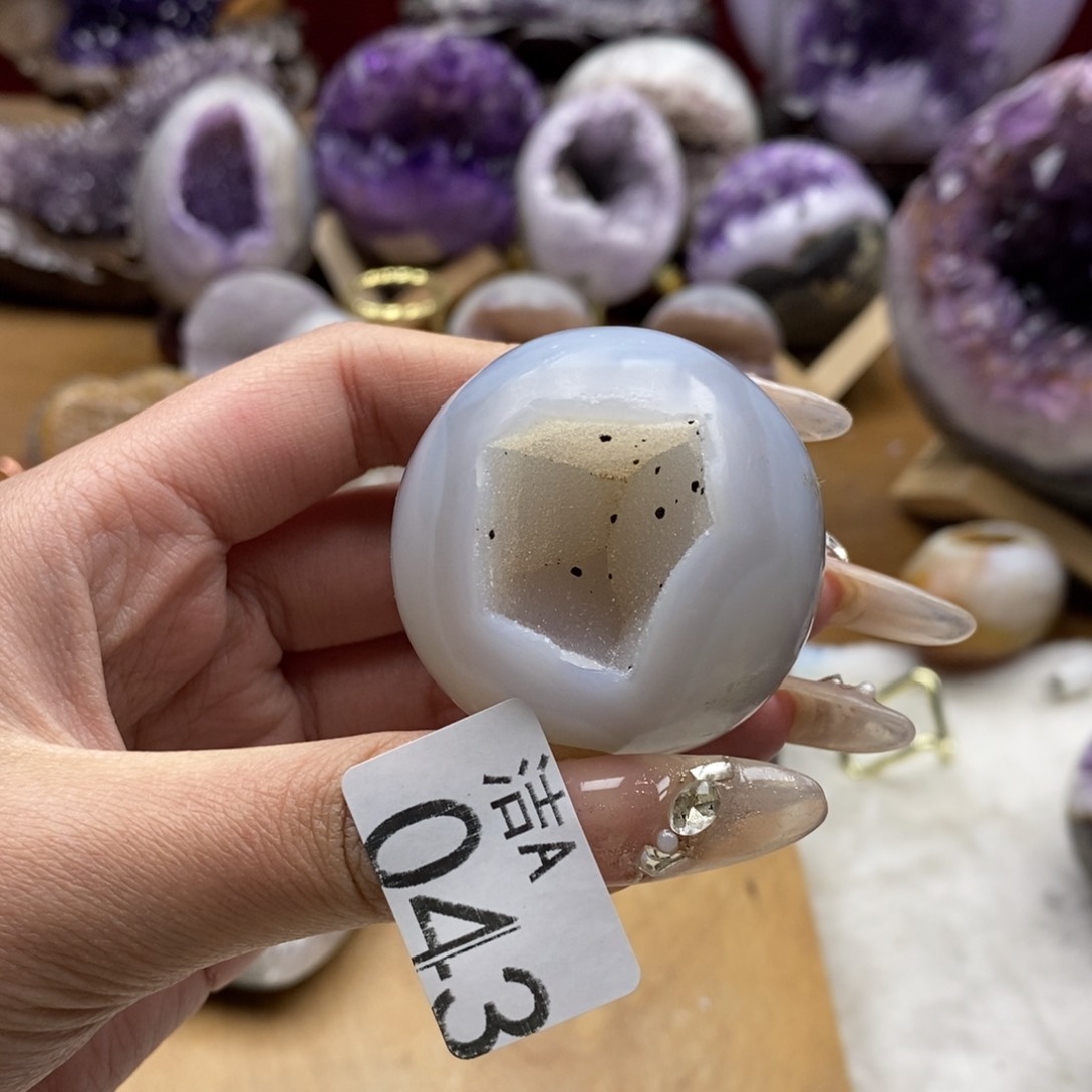 水晶大型摆件（非配饰）未镶嵌