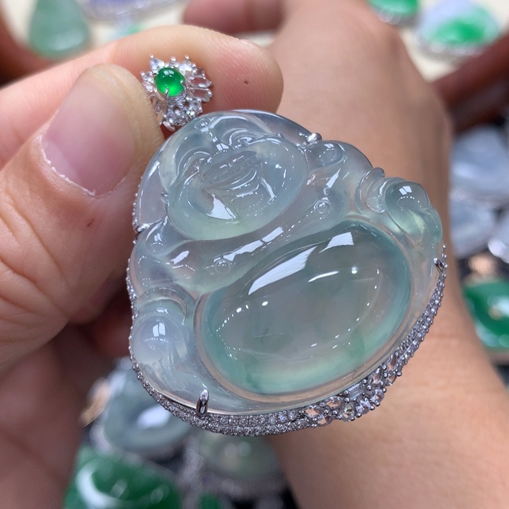 翡翠吊坠(不含链)18K金镶嵌