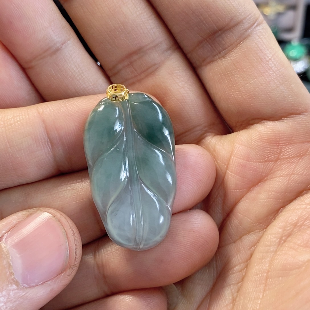 翡翠18K金镶嵌颈饰缅甸翡翠A货叶子金枝玉叶