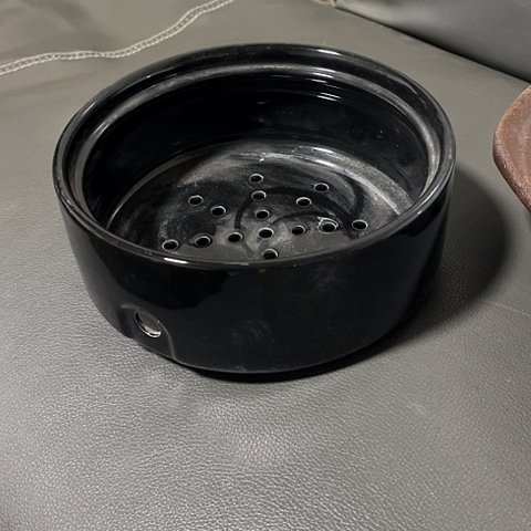 微瑕，不能明火，口径17高7，2个