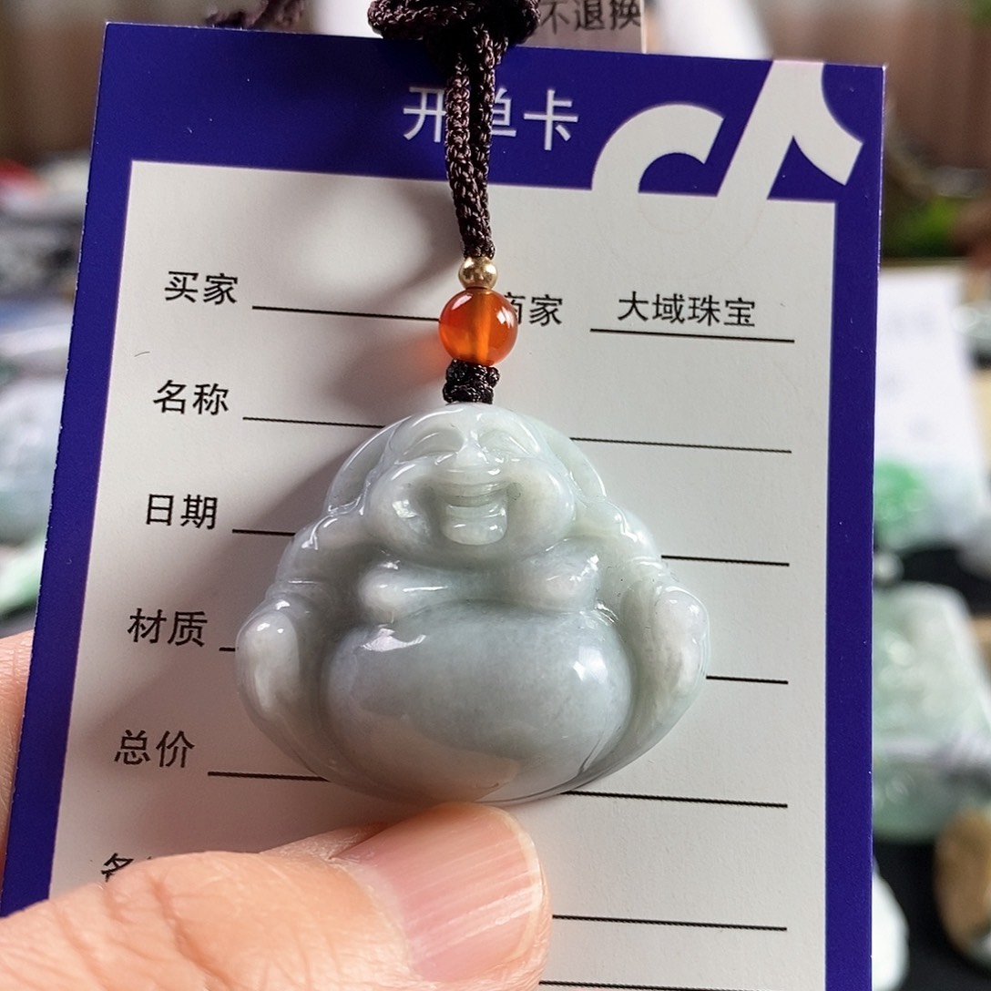 翡翠未镶嵌颈饰佛公