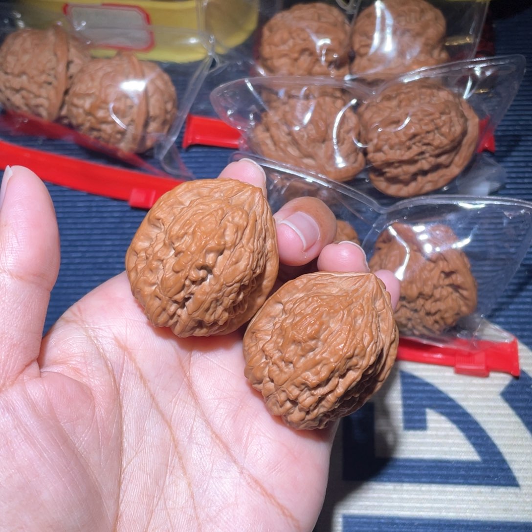 文玩核桃吊坠金钱豹35.36