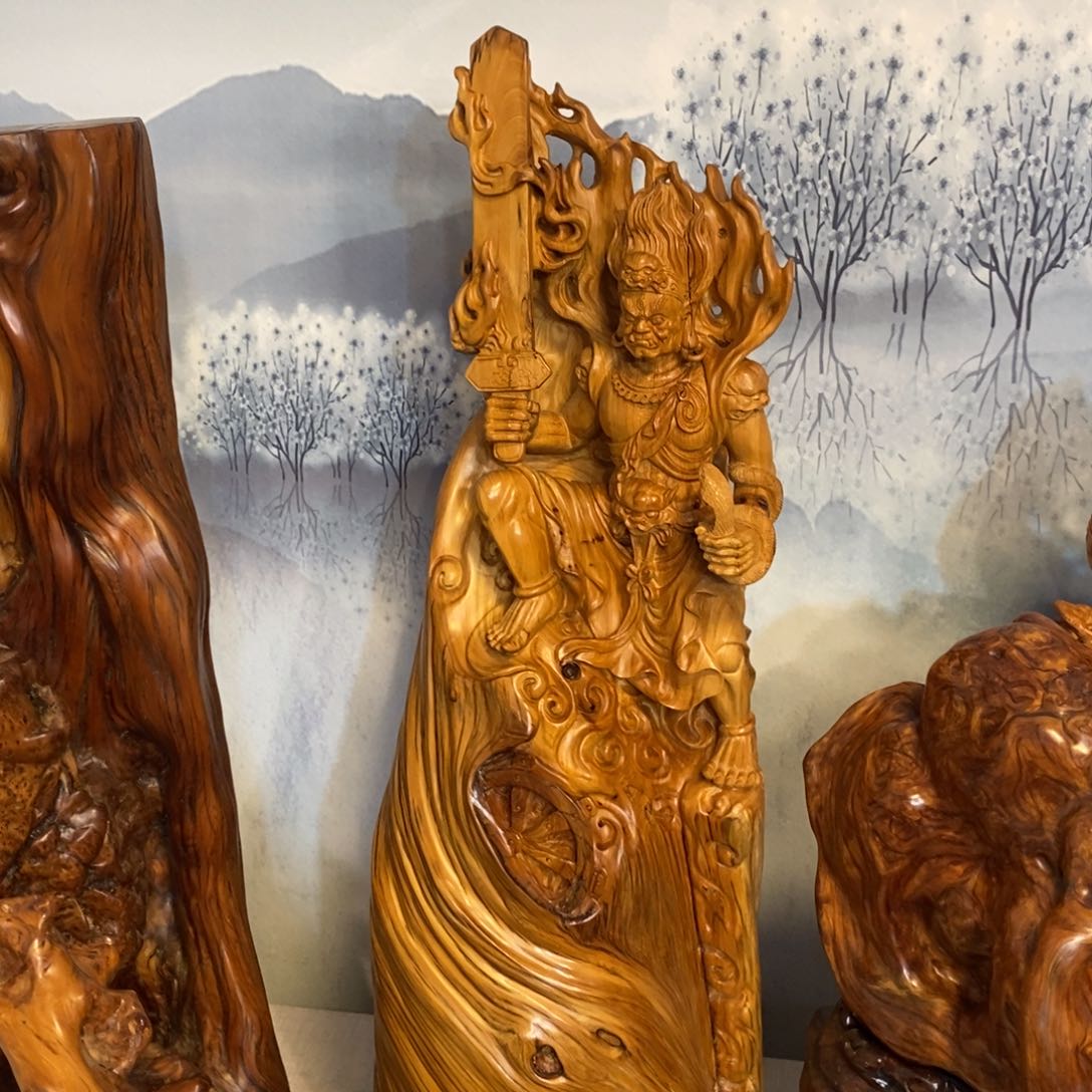 柏木（崖柏）太行精品陈化虎皮纹理不动明王摆件
