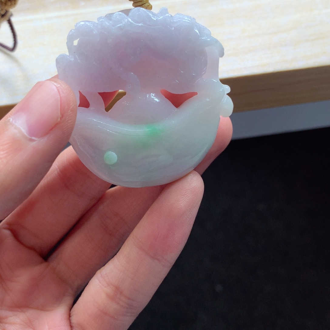 翡翠颈饰未镶嵌吊坠