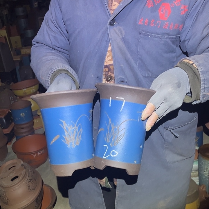 紫砂花盆紫砂花盆和一