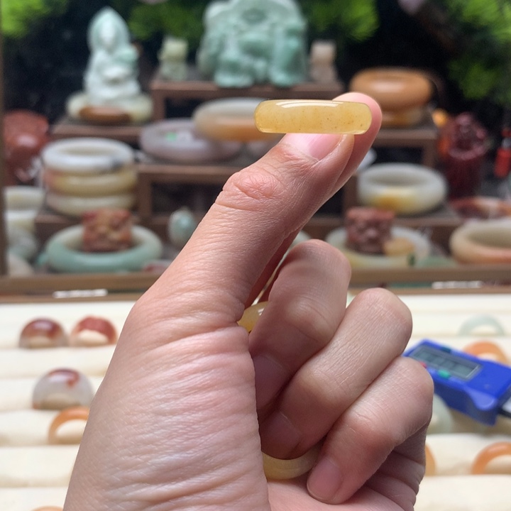 藤***树查罗石合金手镯（开口镯）