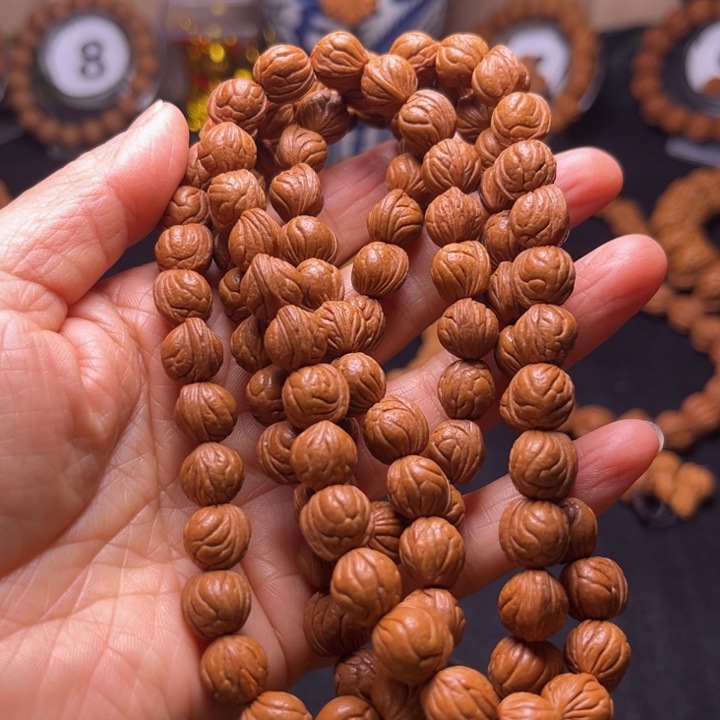 淄***哥吊坠桃核秦岭桃核脖挂