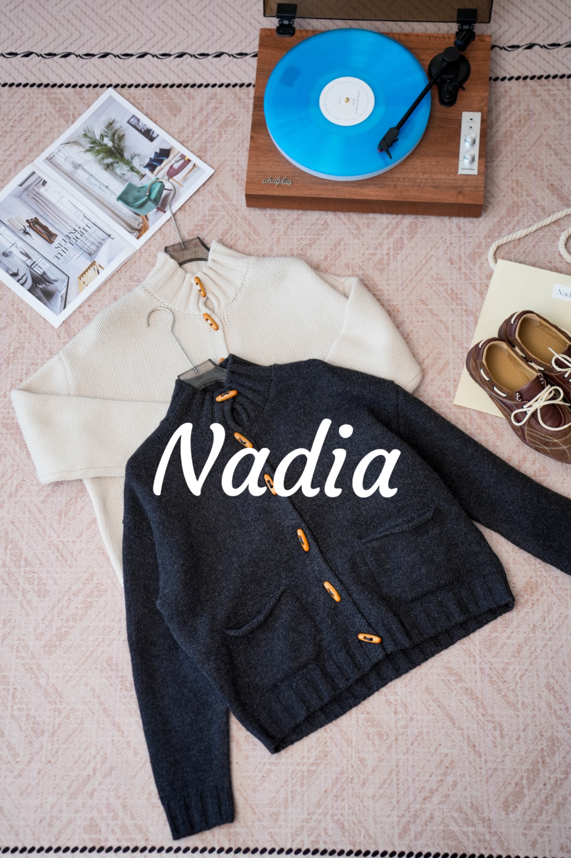 百搭秋冬厚款针织羊毛立领开衫宽松型短款