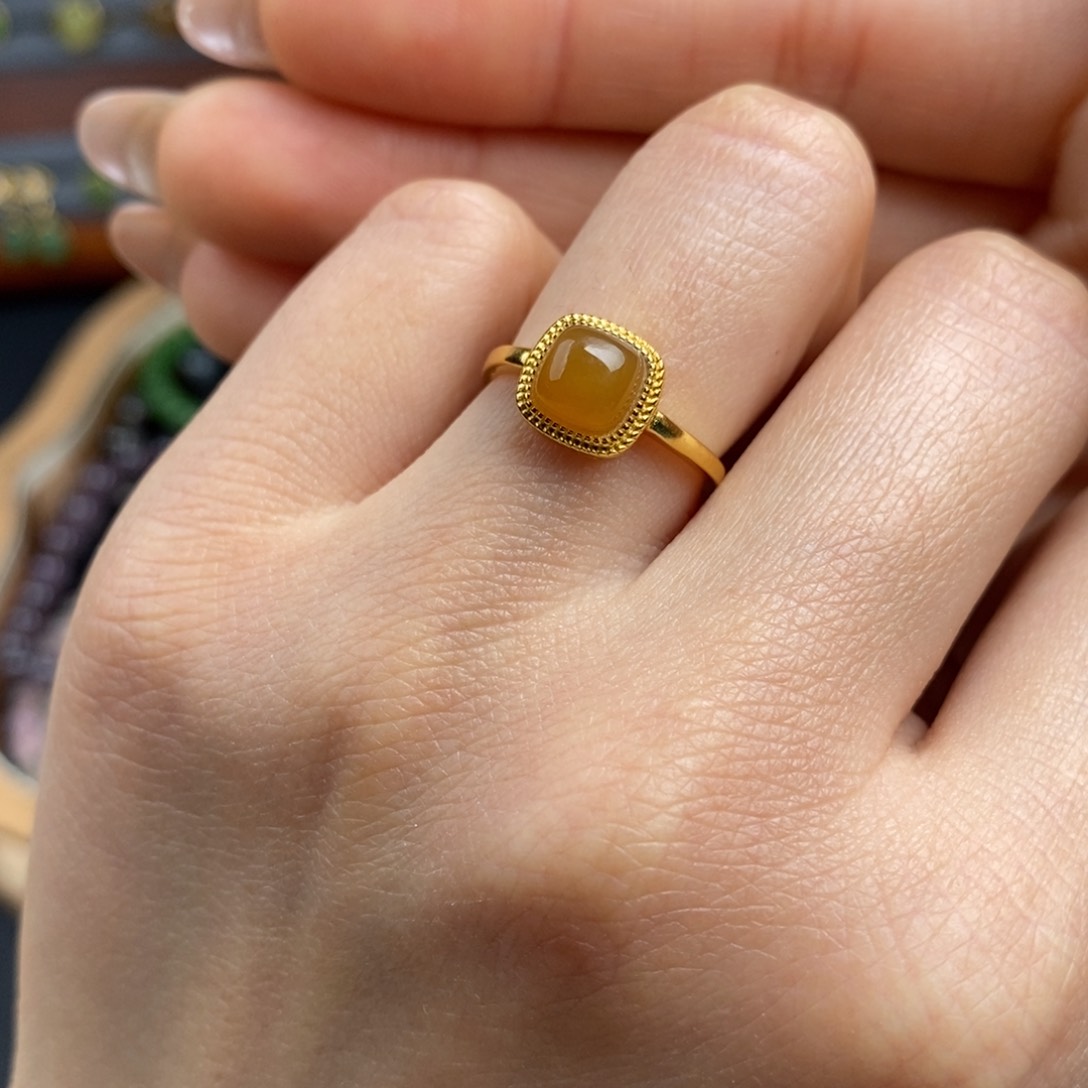 和田玉新疆且末金山糖银S925镶嵌