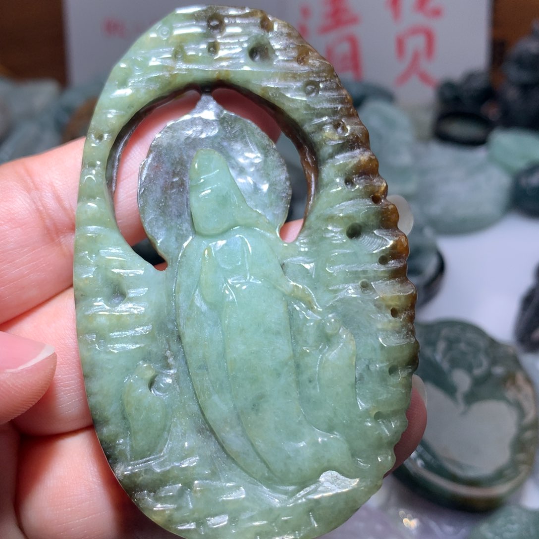 翡翠未镶嵌颈饰保真天然A货翡翠