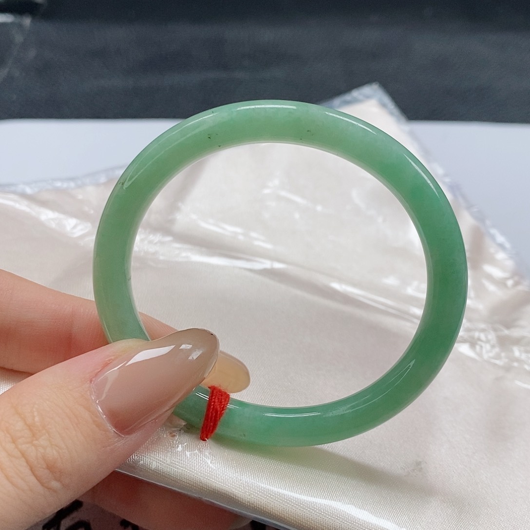 【闪购商品】翡翠手镯（贵妃镯）未镶嵌346号