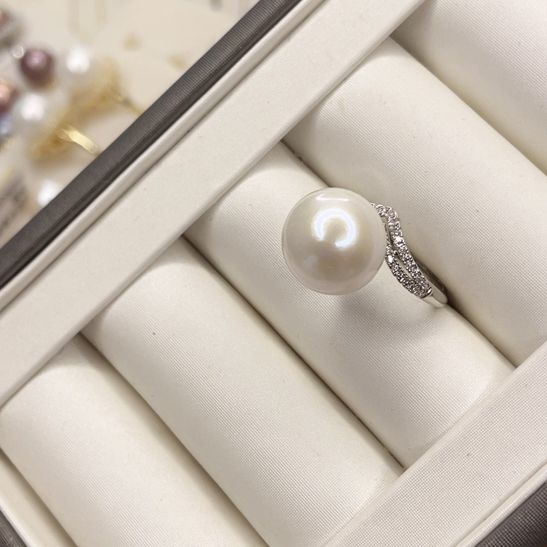 淡水珍珠吊坠(赠链)未镶嵌