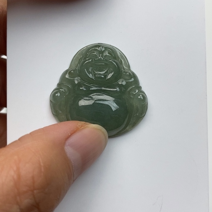 翡翠未镶嵌颈饰佛公