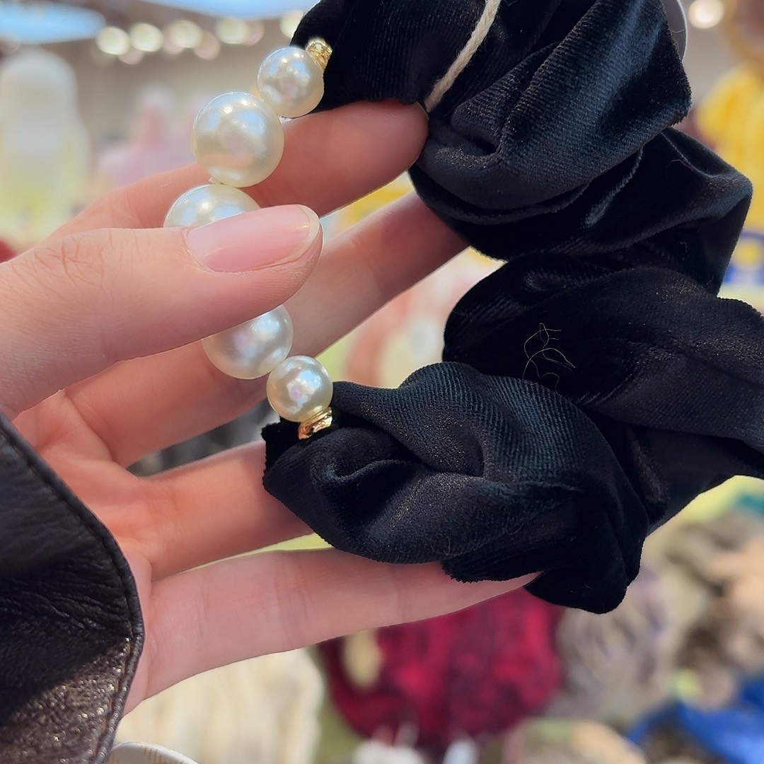 布艺非金属珍珠黑色绒小发圈11