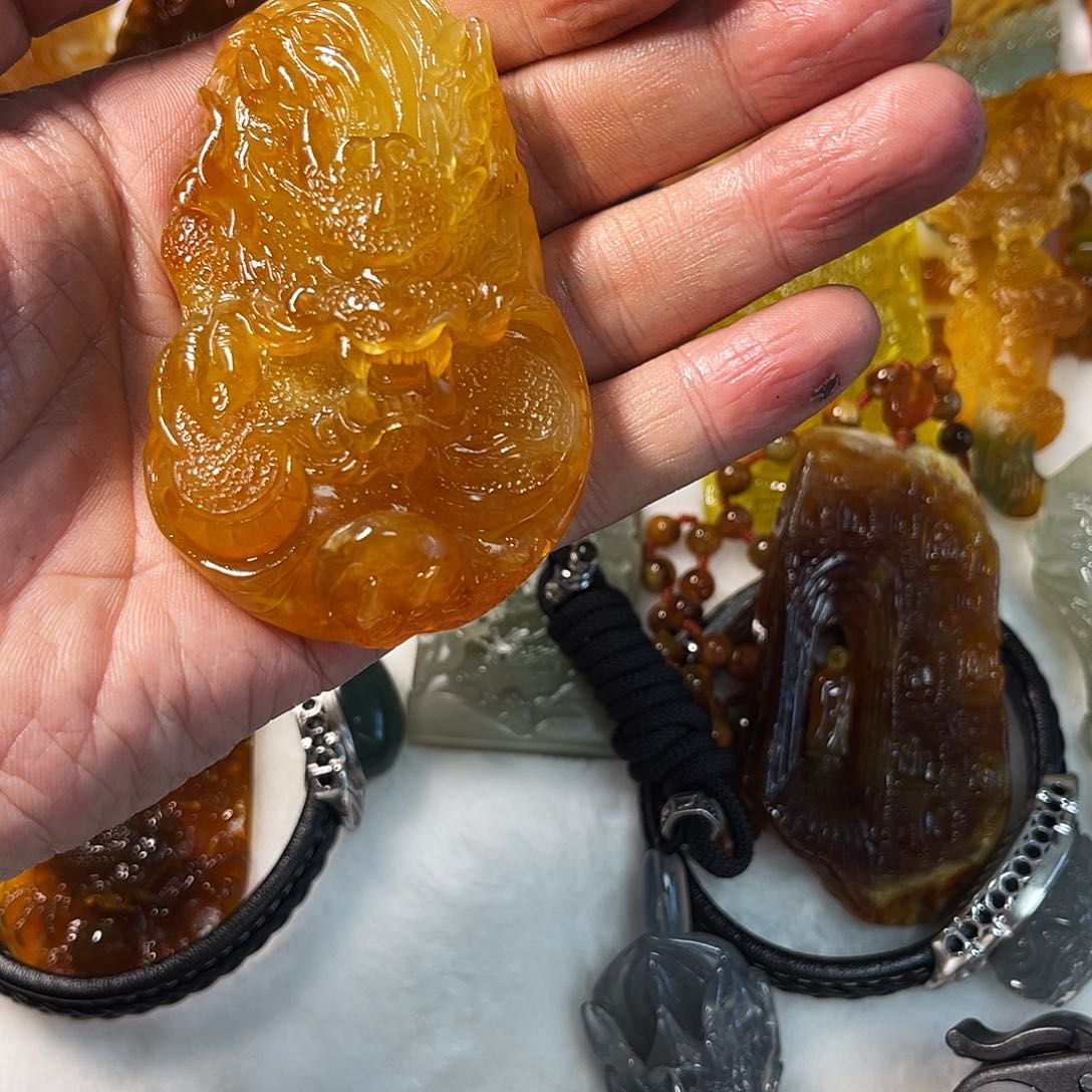 蛇纹石玉颈饰未镶嵌释*