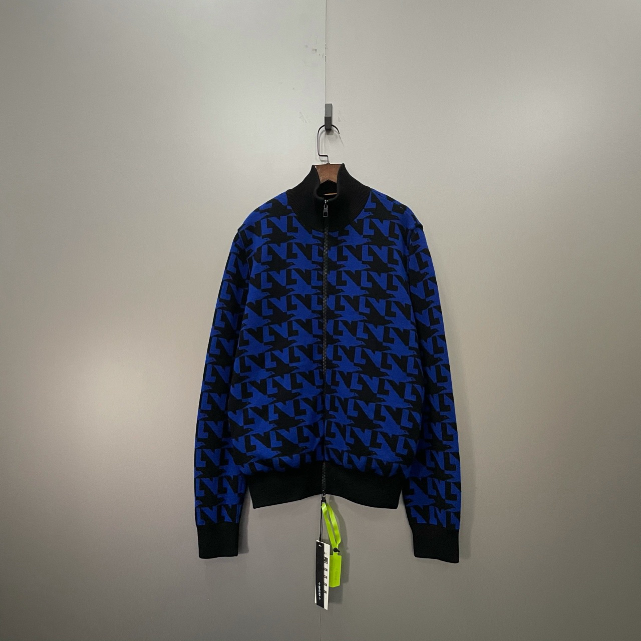 （jp）111 Louis Vuitton lv 满印logo拉链夹克外套 M码/95新
