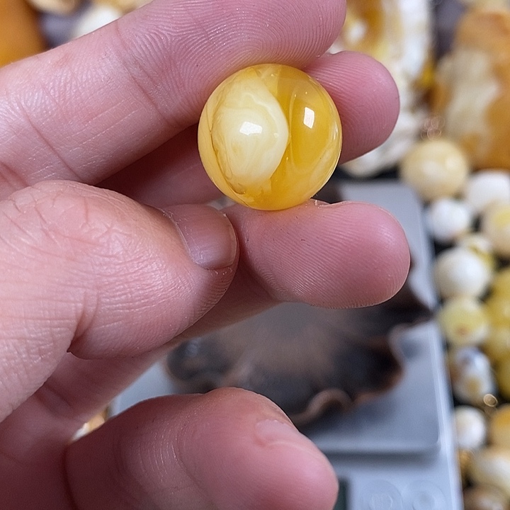迷***️琥珀未镶嵌裸石我