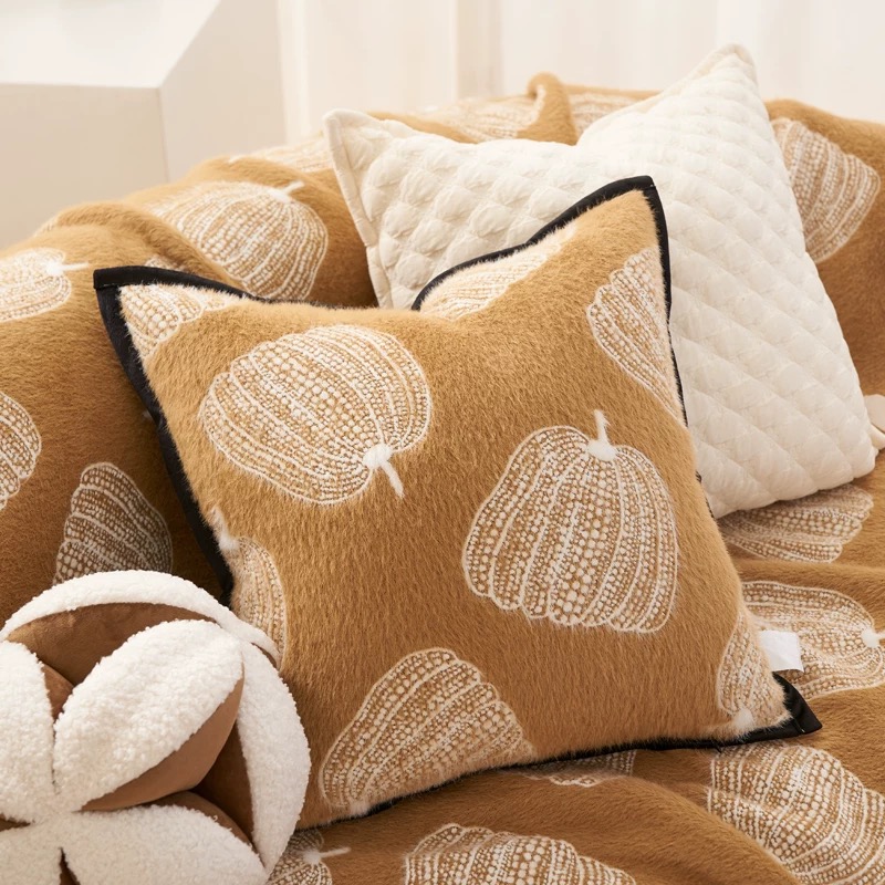 (仿貂绒）INS风南瓜抱枕提花轻奢简约加厚奶油方形含芯