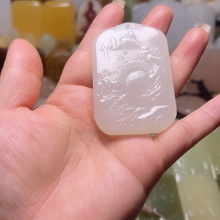 和田玉未镶嵌颈饰