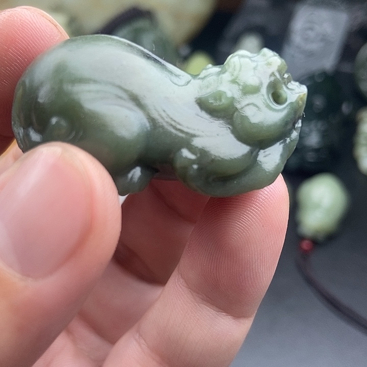 誠***信和田玉（糖玉）未镶嵌颈饰