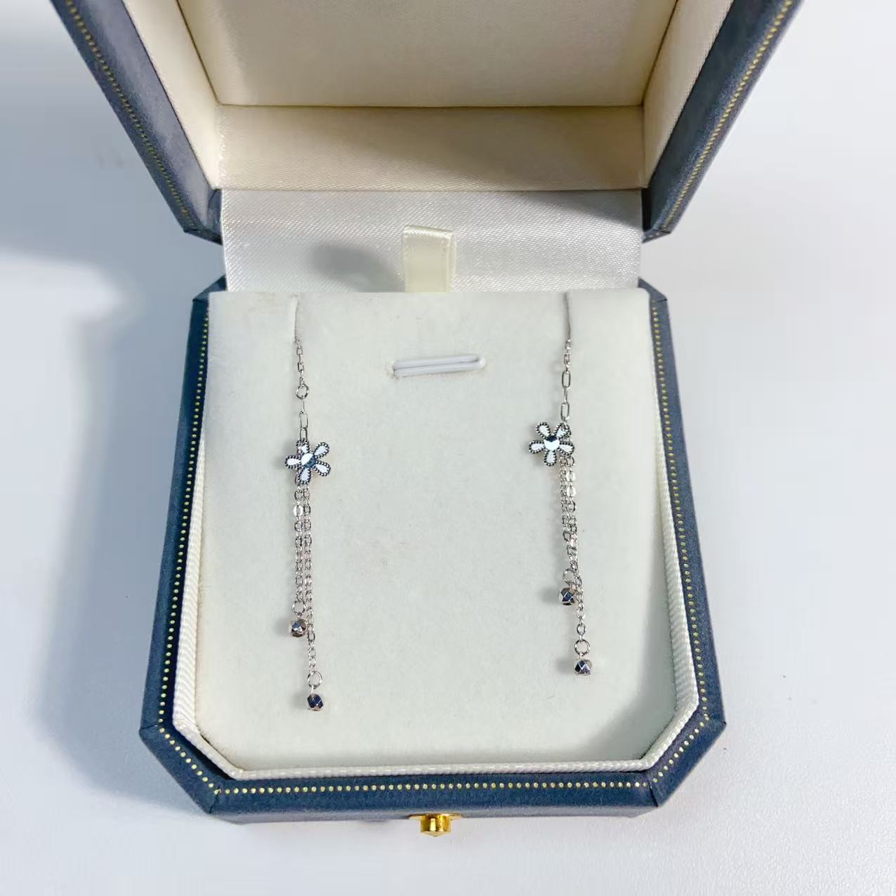 Pt950铂金精品花花流苏耳线1.93克时尚气质可爱