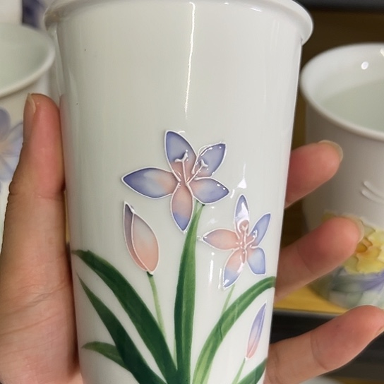 手绘高温釉下彩陶瓷