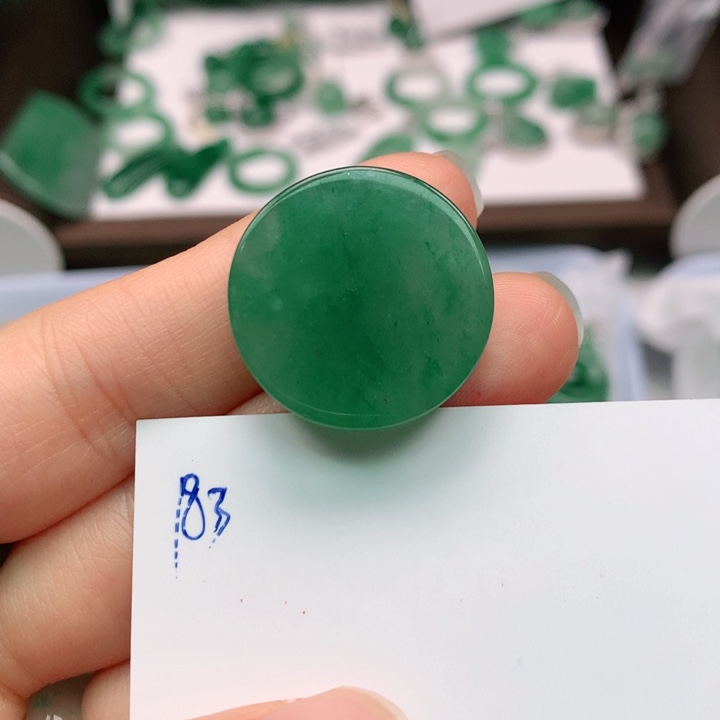 石英质玉颈饰未镶嵌